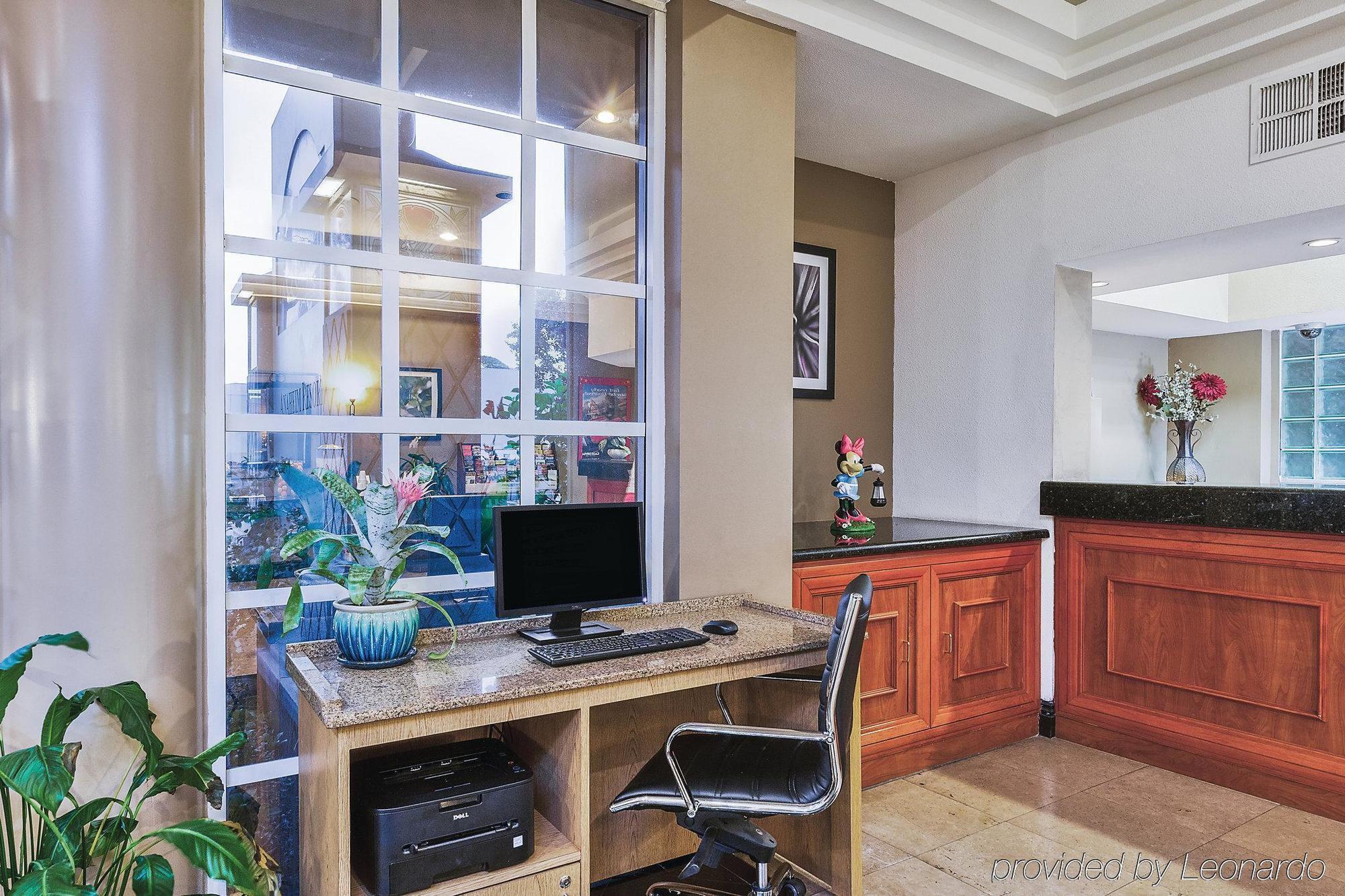 La Quinta By Wyndham Hotel